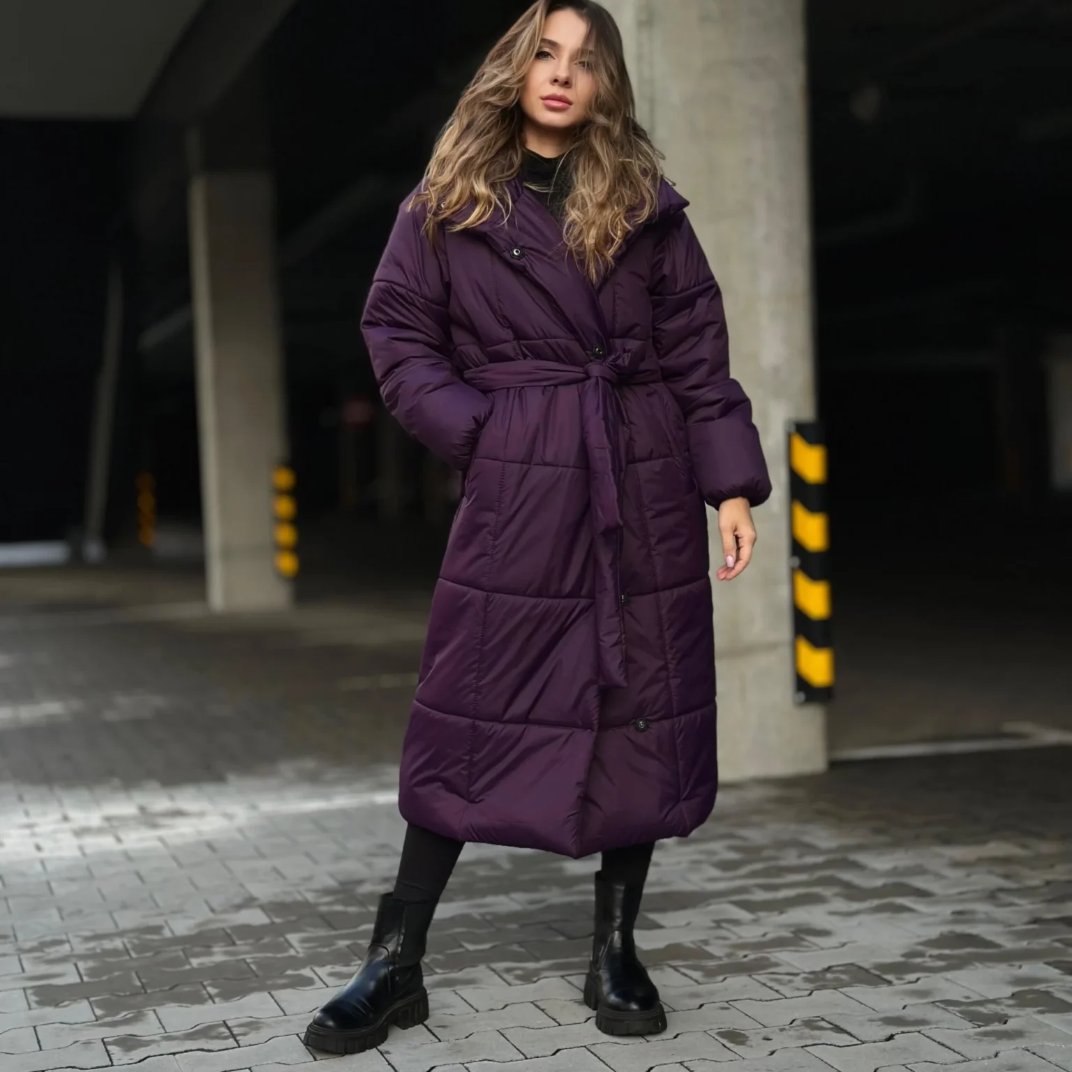Пуховик жіночий COAT BLANKET односторонній темно-фіолетовий з поясом - COAT BLANKET - пуховики, куртки, одяг та багато іншого.