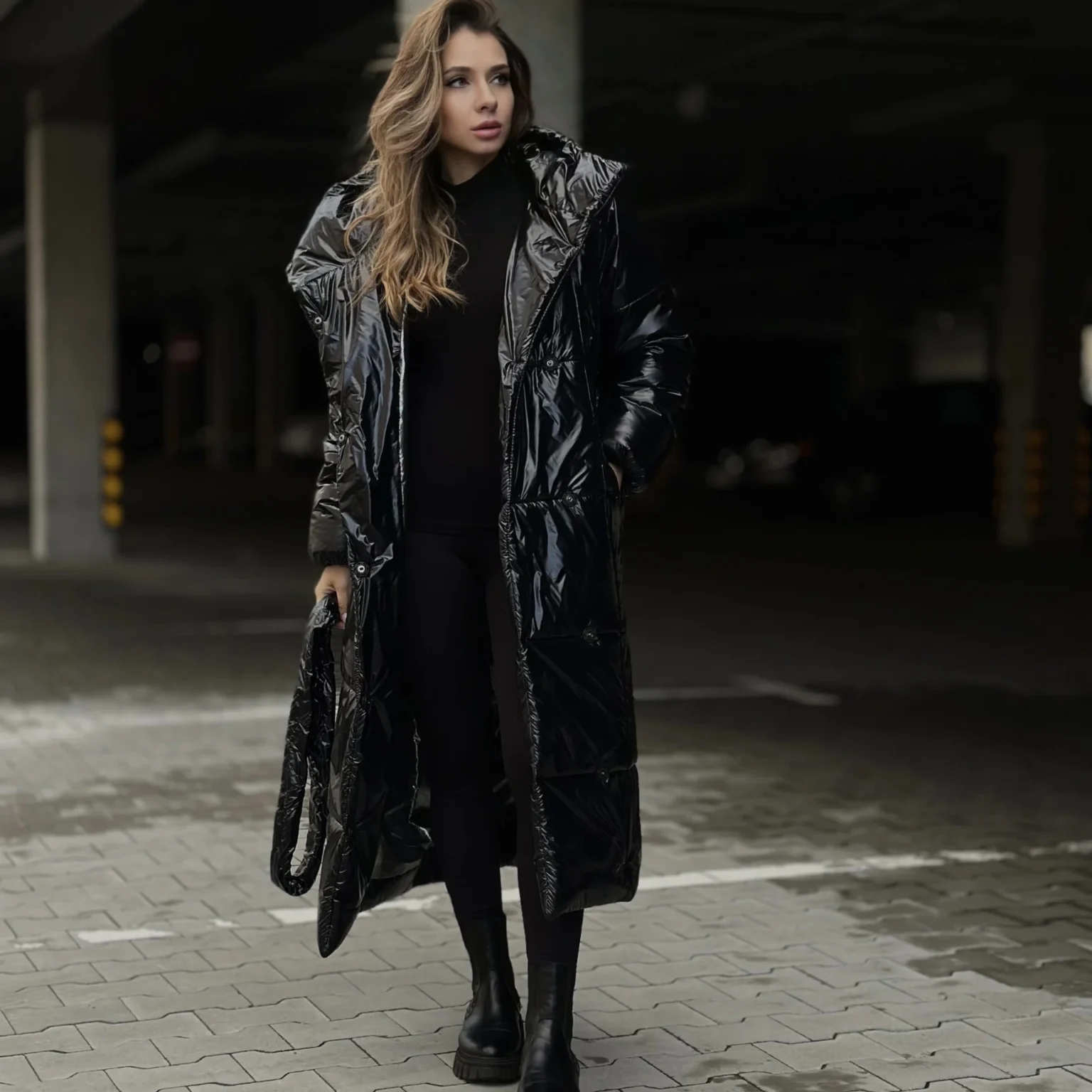 Пуховик жіночий COAT BLANKET односторонній чорний-лак з поясом - COAT BLANKET - пуховики, куртки, одяг та багато іншого.