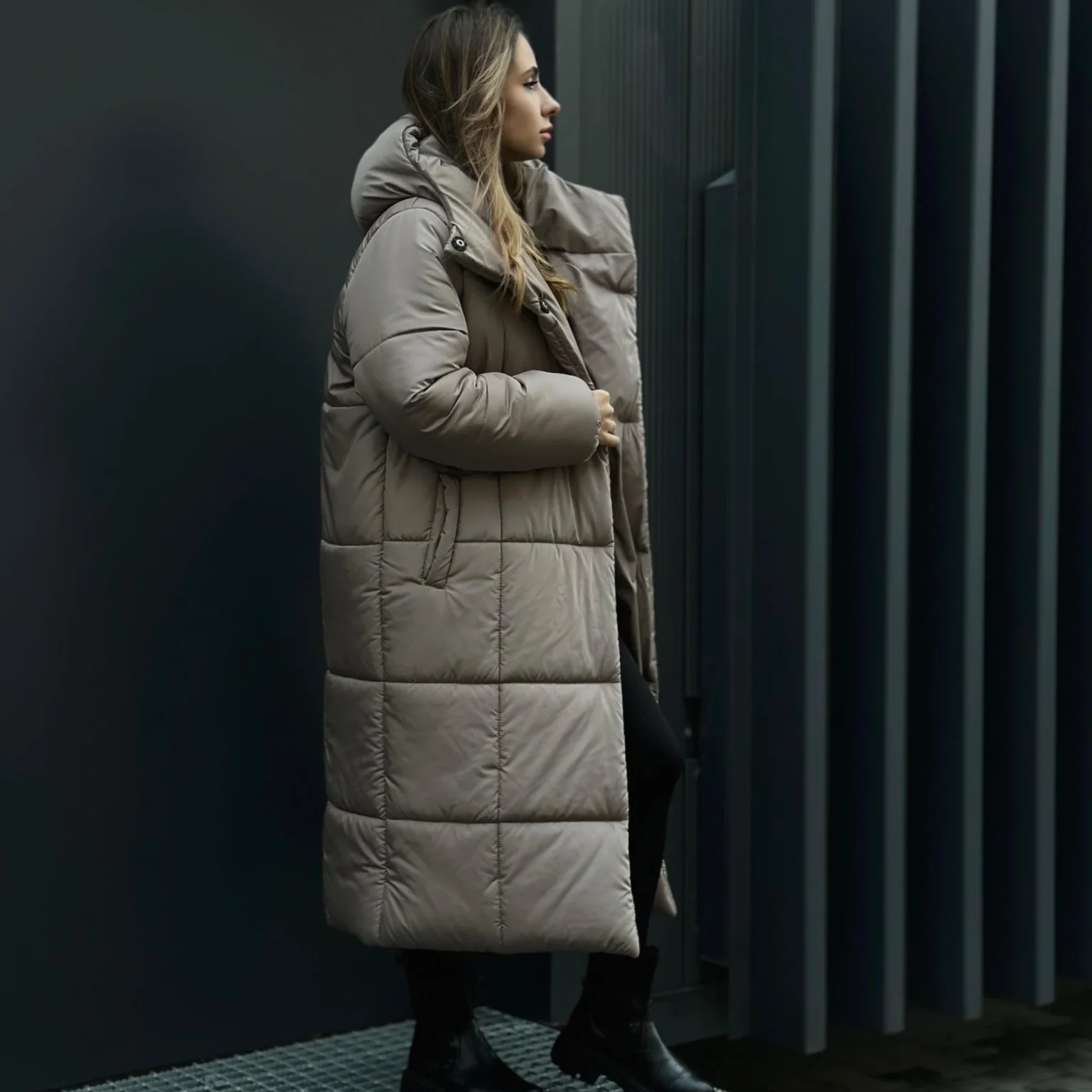 Пуховик жіночий COAT BLANKET односторонній темно-бежевий з поясом - COAT BLANKET - пуховики, куртки, одяг та багато іншого.